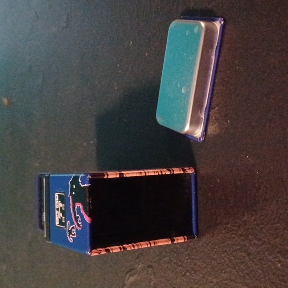 Space Invaders Arcade Game Collectible Candy Tin - Picture 6 of 8